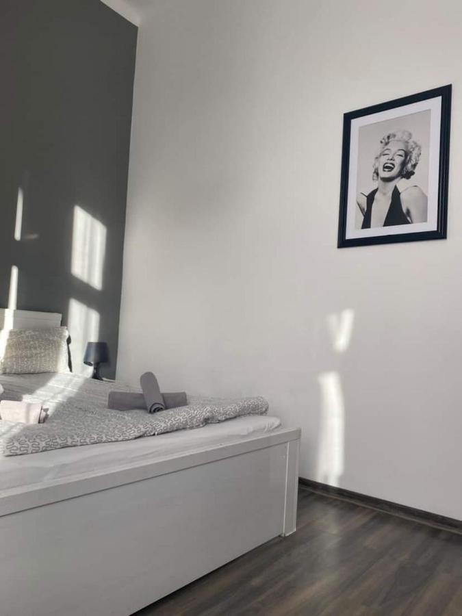 Apartament Szafir Rzeszow Ngoại thất bức ảnh